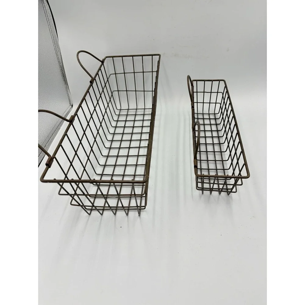 Farmhouse  Decor Wire Wall Basket Assorted Rust  2 Piece 15